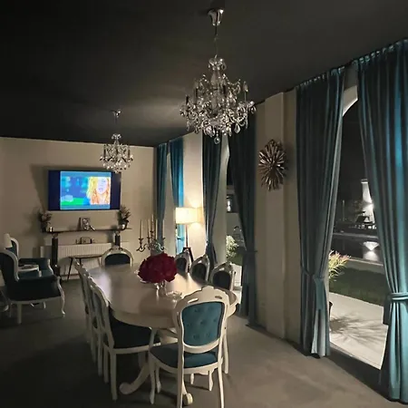Bed and Breakfast Villa Gyos *